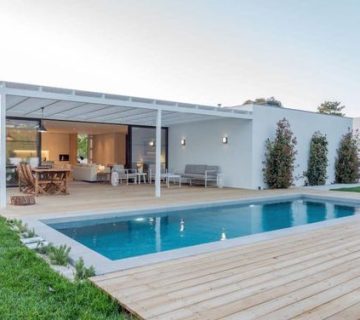 wood pool decking dubai